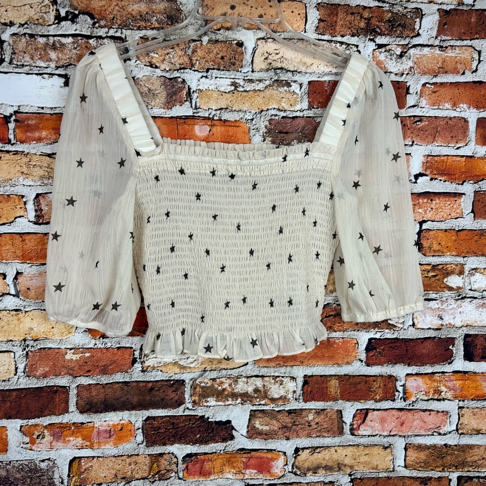 Le Lis Crop Top Size Small